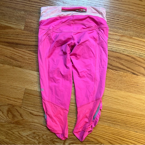 Lululemon hot pink cropped leggings size 2 - Picture 2 of 3